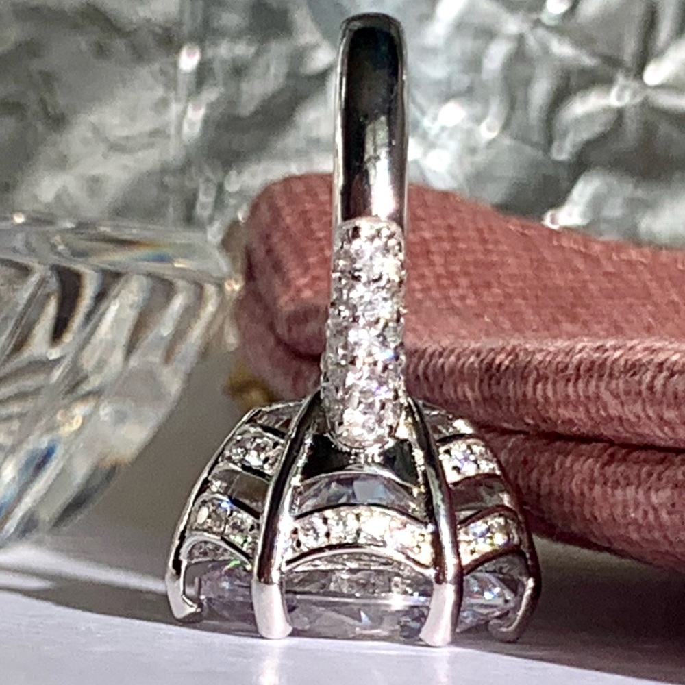 925 Sterling Silver CZ Ring Sz 7 - Picture 8 of 15